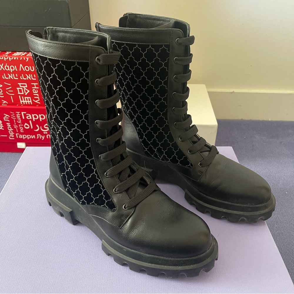 WORE ONCE. AIMEE ANN LOU AZIMA BOOT ANKLE BOOTS - BLACK